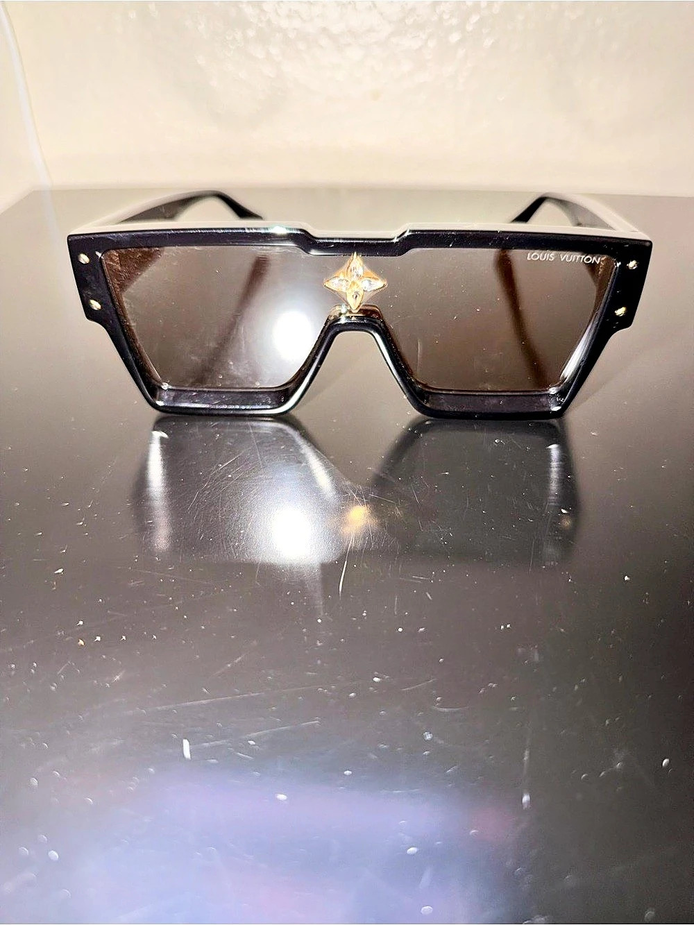 Louis Vuitton Z1578W Black Sunglasses Like New